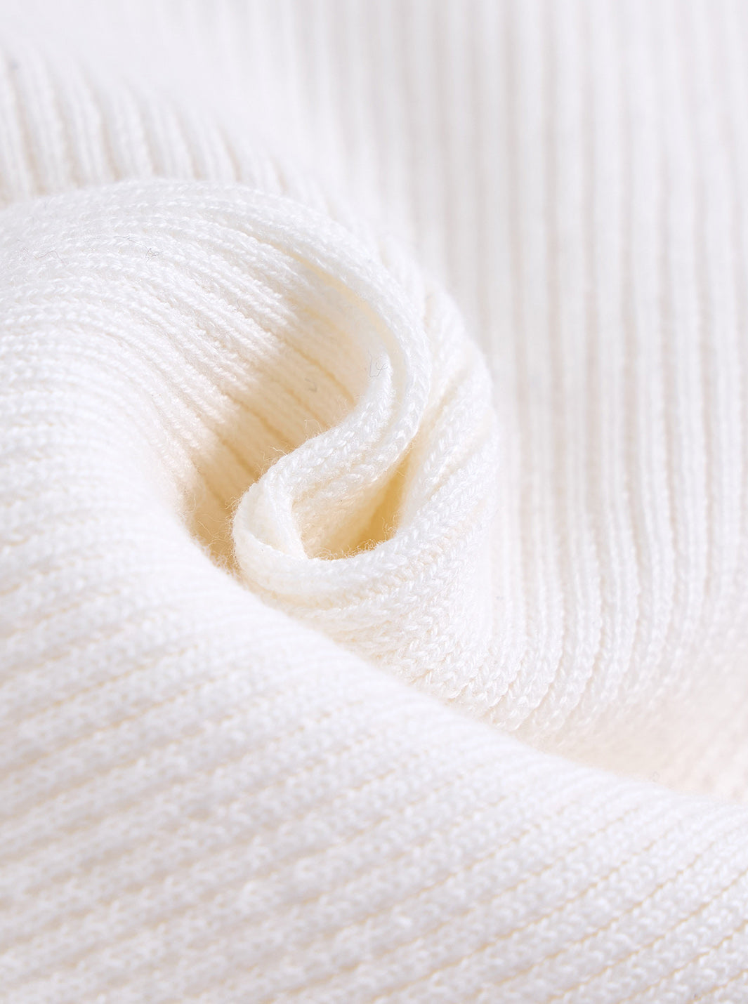 Basic Turtleneck Sweater - Cream White