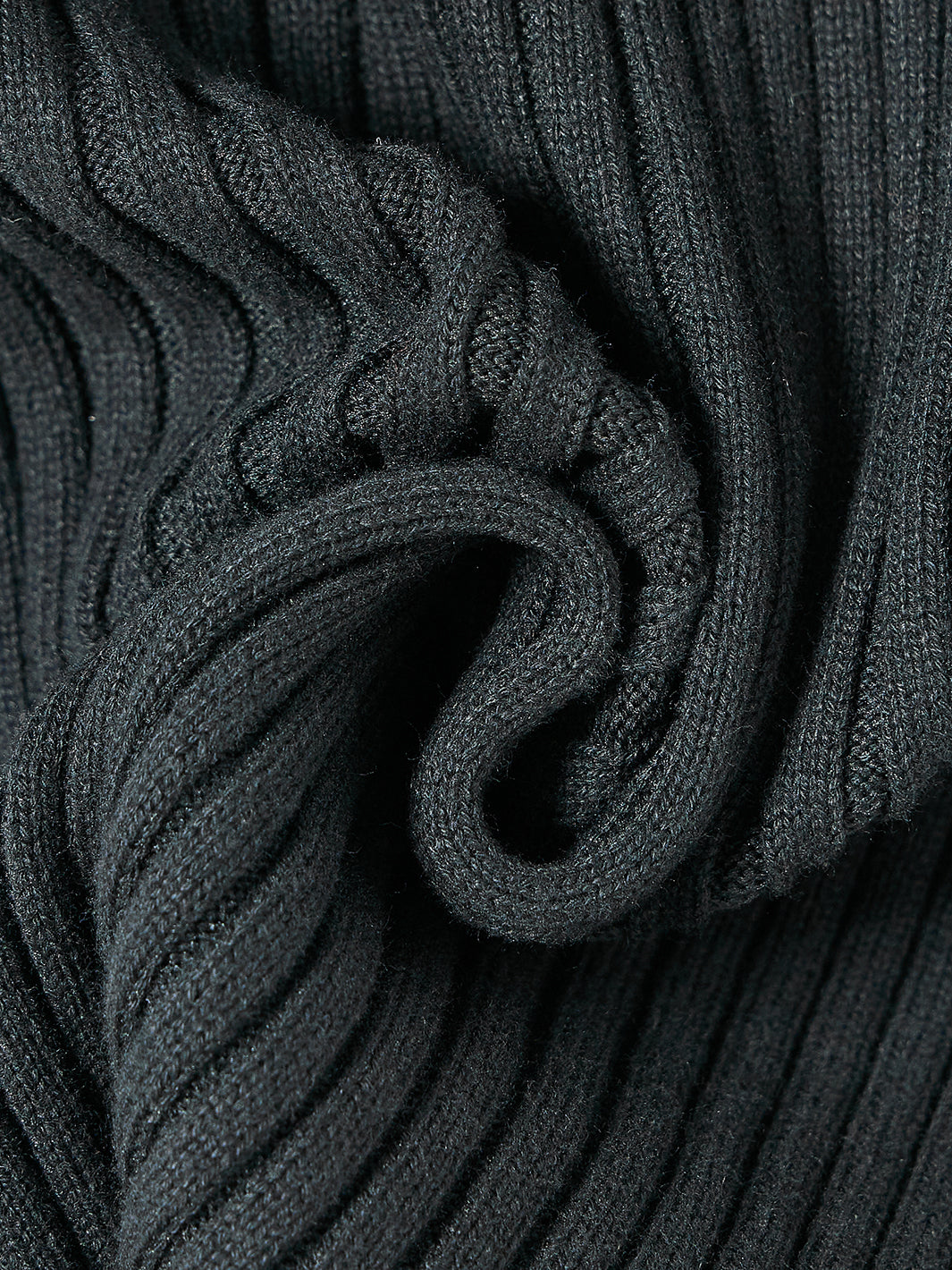 Solid Turtleneck Basic Sweater - Black