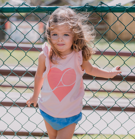 Top con estampado de raqueta de tenis