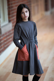 Contrast Color Pocket Dress