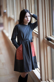 Contrast Color Pocket Dress